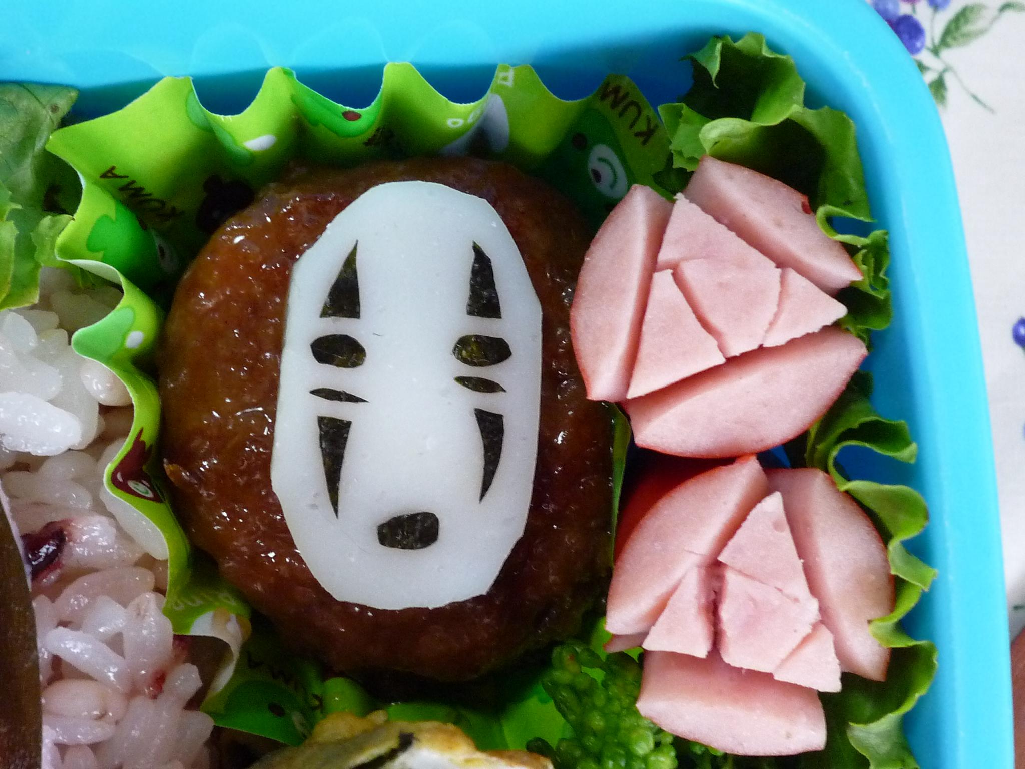 ジブリの千と千尋の神隠しからハク弁当 キャラ弁 ミニーのキャラ弁日記